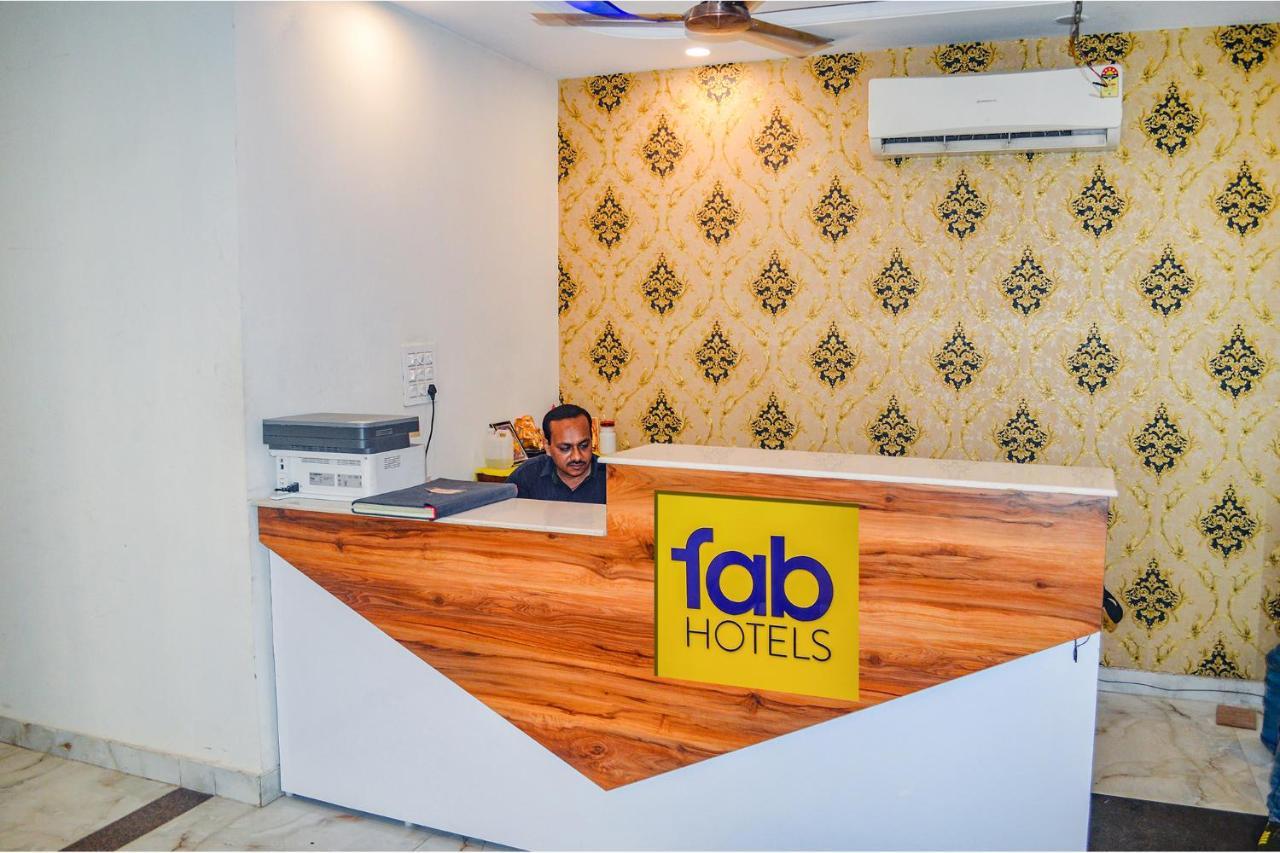 Fabhotel The Golf Inn Нойда Экстерьер фото